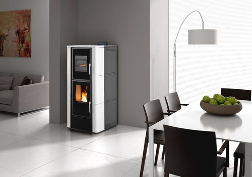 Печь с паровым котлом на пеллетах - COMO  - KARMEK ONE SRL - современная / из металла / из фаянса