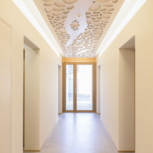Акустическая панель для потолков - MEDICAL CENTER MALANS - Bruag Design Factory AG - МДФ / прямоугольная / для профессионального использования