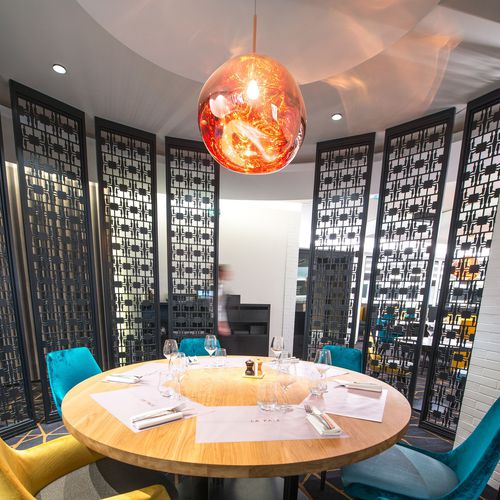 Декоративная панель для перегородки - RESTAURANT LA PAIX REIMS - Bruag Design Factory AG - настенная / из ламината высокого давления / перфорированная