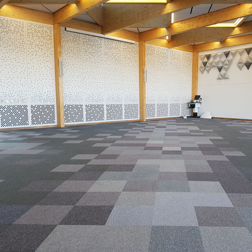 Настенная декоративная панель - DINING ROOM UNIVERSITY OF WARWICK COVENTRY - Bruag Design Factory AG - МДФ / перфорированная