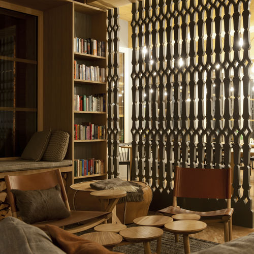 Декоративная панель для перегородки - REKA ZINAL - Bruag Design Factory AG - МДФ / перфорированная