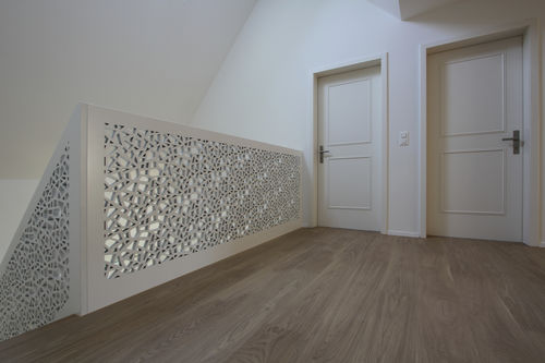 Ограждение из МДФ - SINGLE FAMILY HOUSE - Bruag Design Factory AG - с панелями / для интерьера / для лестниц