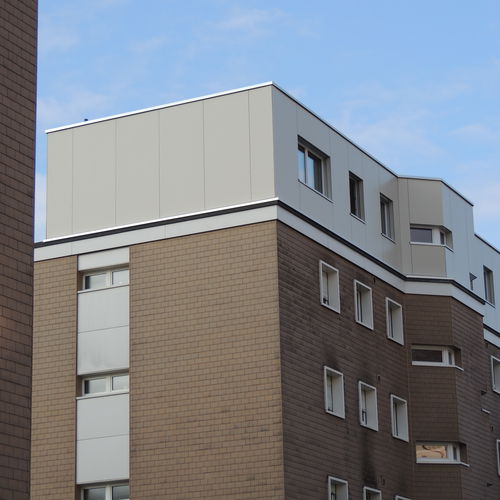 Панельная облицовка фасада - CELLON - STADTBACHSTRASSE BADEN - Bruag Design Factory AG - из композита / из ламината высокого давления / гладкая