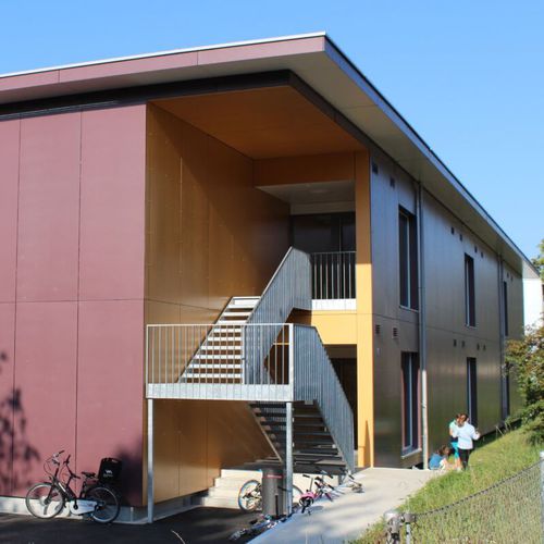 Панельная облицовка фасада - CELLON - SCHOOLS WINTERTHUR - Bruag Design Factory AG - из композита / из ламината высокого давления / гладкая