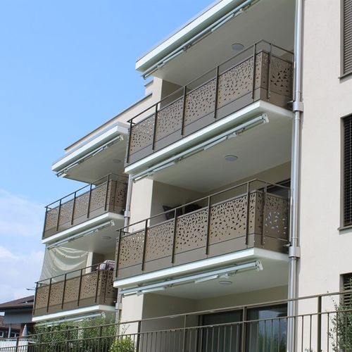 Балкон с панелями - CELLON - MULTIPLE DWELLING HAFNER SCHAAN - Bruag Design Factory AG - МДФ / из ламината высокого давления