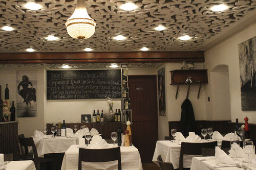 Акустическая панель для потолков - RESTAURANT DOLCE VITA SIRNACH - Bruag Design Factory AG - для подвесных потолков / МДФ / прямоугольная