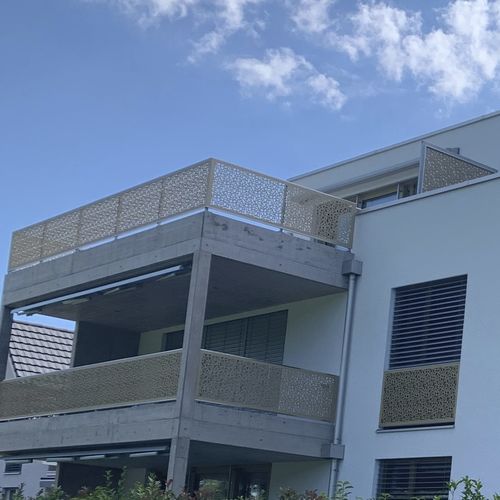 Ограждение из ламината высокого давления - CELLON MFH ELBLINGSTRASSE 5 ETTINGEN - Bruag Design Factory AG - с панелями / лазерная резка / для интерьера