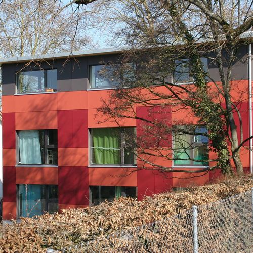 Облицовка фасада для вентилируемого фасада - FORMBOARD TOP PINE - KITA WINTERTHUR - Bruag Design Factory AG - панельная / из древесного волокна / гладкая