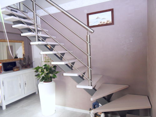Лестница с поворотом на 90° - ALENCON - ESCALIER DESIGN 14 - с деревянными ступеньками / металлическая конструкция / современная