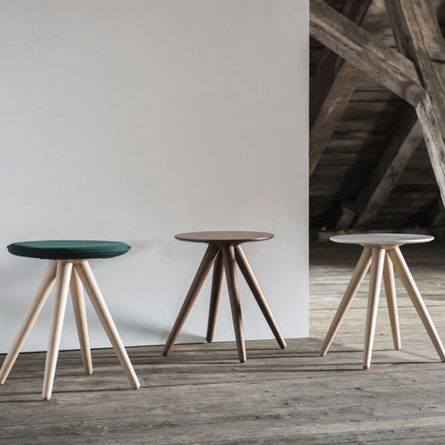 Современный журнальный столик - FAT FLAT  - LINA furniture - из дерева / с основанием из дуба / с основанием из цельной древесины