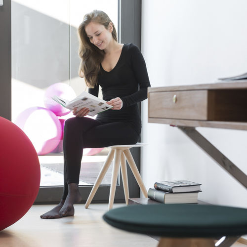 Современный табурет - FAT FLAT  - LINA furniture - из дерева / из дуба / из цельной древесины