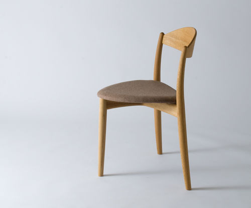 Современный cтул - HOZUKI - Miyazaki Chair Factory - для интерьера / из ткани / из цельной древесины