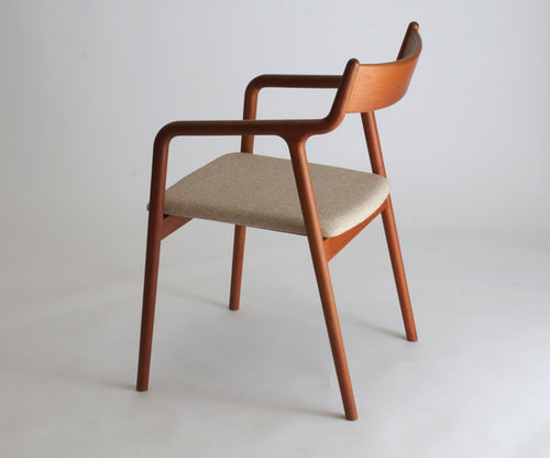 Современный cтул - PEPE - Miyazaki Chair Factory - для интерьера / из дерева / обитый