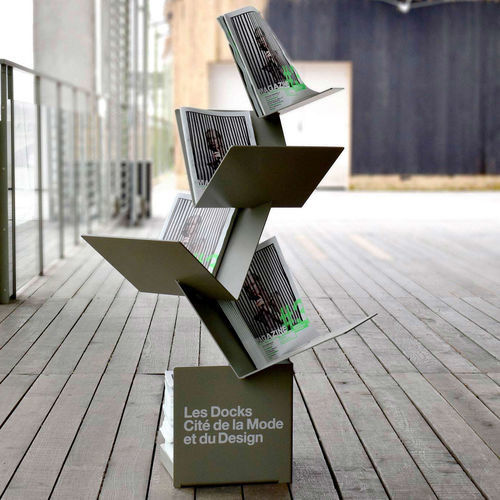 Выставочный стенд-витрина для газет и журналов - À livre ouvert - Objets Publics - из термолакированной стали / 4 уровня / на заказ