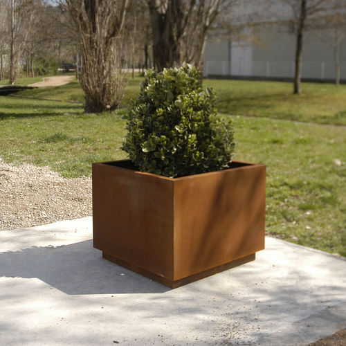 Кадка для садовых растений из стали - Square - Durbanis - из кортеновской стали / из окрашенной стали / квадратная