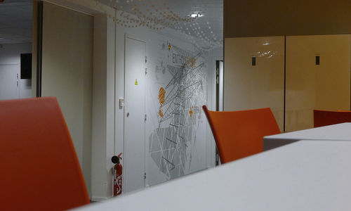 Настенная клейкая этикетка надпись - GROUPE RTE LYON - Atelier d'Art Osmoze - Design & décoration murale - для организации / сигнальное обозначение