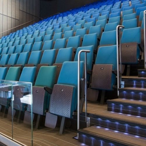 Современный стул для аудитории - Granada - Jezet Seating - для интерьера / из огнестойкой ткани / с основанием из окрашенного металла