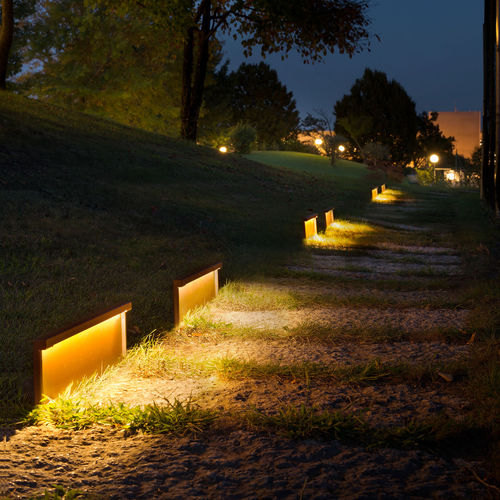 Городской столбик освещения - STEP LINE - OLEV S.r.l. - современный / из металла / LED