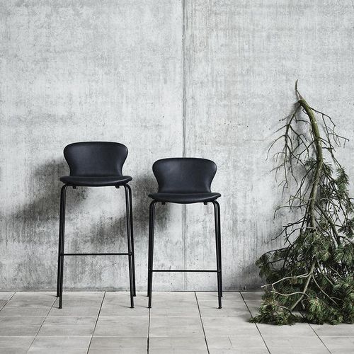 Барный стул скандинавский дизайн - PLAY - Bruunmunch Furniture ApS - для интерьера / из кожи / из стали