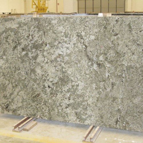 Плита из камня из гранита - NAMIB GREEN - WALL GRANITE SERVICE SRL - для напольной поверхности / обработанная бучардой / серая