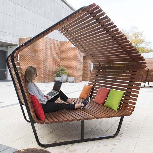 Современная общественная скамейка - URBAN SHELTER RELAX - THE ITALIAN LAB SRL - из дерева / из гальванизированной стали / из композитных материалов