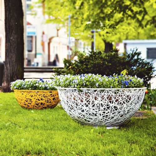 Скульптура пасхальное украшение - Openwork Globe 1/2 - Terra Group - из стекловолокна / напольная / для наружного применения