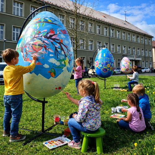 Скульптура пасхальное украшение - EASTER EGG T75, T100, T120, T150, T220 - Terra Group - из стекловолокна / для наружного применения / напольная