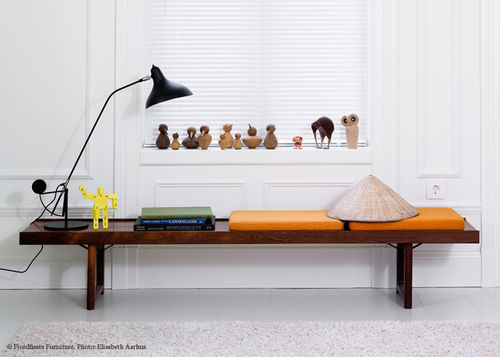 Современная скамейка - KROBO - fjordfiesta - из дуба / из орехового дерева