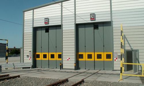 Складное промышленные ворота - PHOENIX : SWIFT BI-FOLD - Jewers Doors - из металла / антипаника / автоматическое