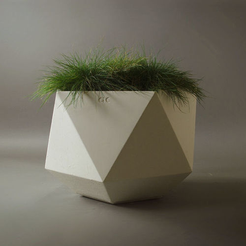 Кадка для садовых растений из бетона, армированного волокнами - FEMKANT WHITE CONCRETE - Adam Christopher Design - современная / для общественных мест / для интерьера
