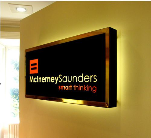 Настенная указательная табличка - SCI LED ILLUMINATED MODULAR - Signs Connect Ireland - из ПВХ / световая / для интерьера