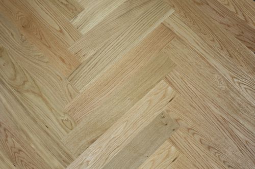 Паркет из паркетной доски - HERRINGBONE: WHITE OAK - TEKA Parquet - из белого дуба / «венгерская елка» / на гвоздях