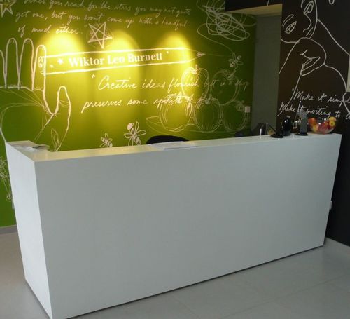 Административная стойка из Corian® - WHITECONE - AMOS DESIGN