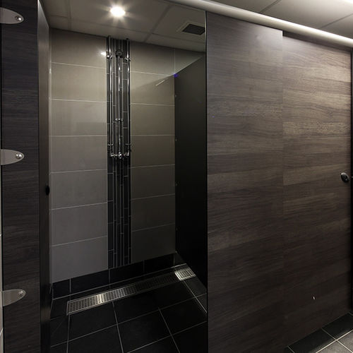 Душевая кабина из ламината - FORTE - Washroom Washroom Limited - из нержавеющей стали / из алюминия / с распашной дверцей