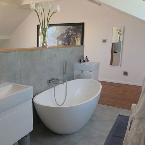 Овальная ванна - PERLATO PETITE - Livingstone Baths - островная / из композита / из камня
