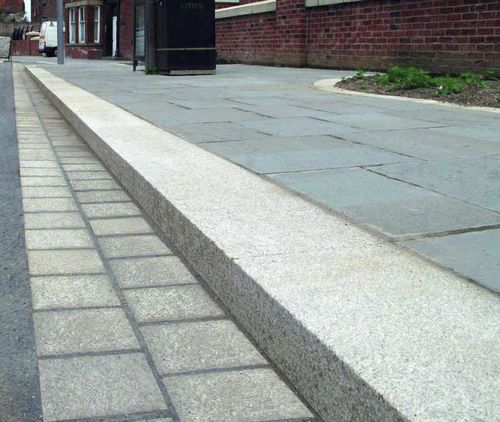 Обрамление для тротуара - KERBS : YELLOW CURB - DVTSTONE - из гранита / линейное