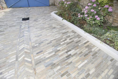 Мостовая из камня - LIMEYRAT CLASSIC COBBLESTONE - CALADE TUMBLED - Luget - для наружного применения / противоскользящая / с возможным проездом транспорта