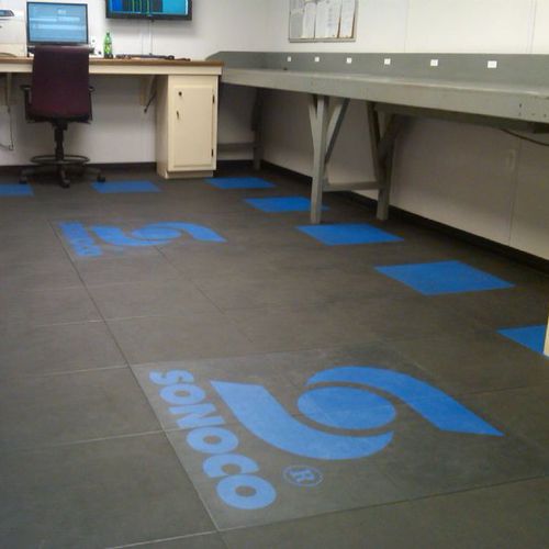 Напольное покрытие из ПВХ - R-TILE™ ESD - R-Tek Manufacturing - для интерьера / для спортивной площадки / для сектора услуг