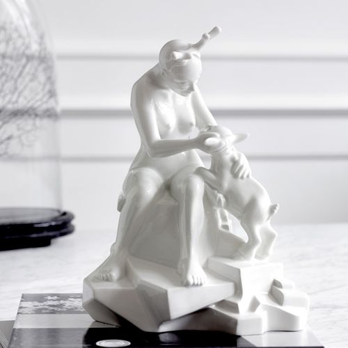 Скульптура из керамики - STORIES OF EVE : TENDERNESS - Kahler Design