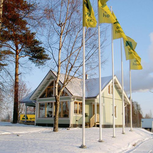 Сборный дом - ARTICHOME : 113 - Artic House - из штабелированного массивного лесоматериала / экологический / классический