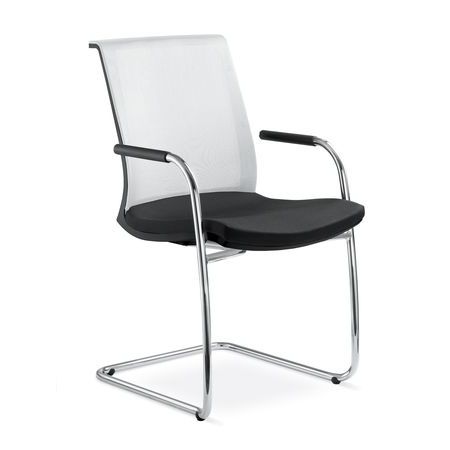 Современный стул для конференций - LYRA NET  - LD Seating s.r.o. - для интерьера / из сетки / с основанием из стали