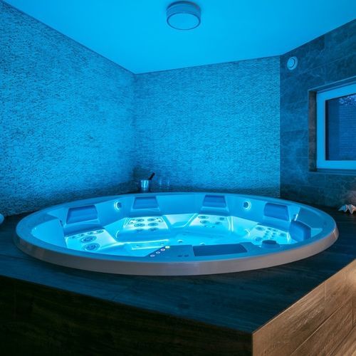 Каркасная спа-ванна - OrioniN - USSPA, s.r.o. - встраиваемая / круглая / 6 мест
