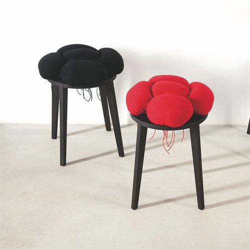 Современный табурет - BLACK FOREST STOOL - RAUMGESTALT - из фетра / из шерсти / с основанием из древесины