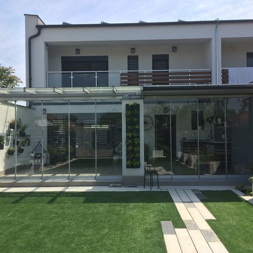 Раздвижное и и складываемое панорамное окно - movable glass - BKS balcony glazing systems - сложенное «гармошкой» / из алюминия / 3 створки