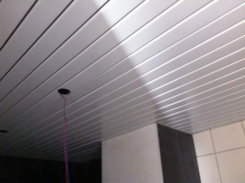 Подвесной потолок из алюминия - PANEL 85 - Kaya Panel Suspended Ceiling - из реек