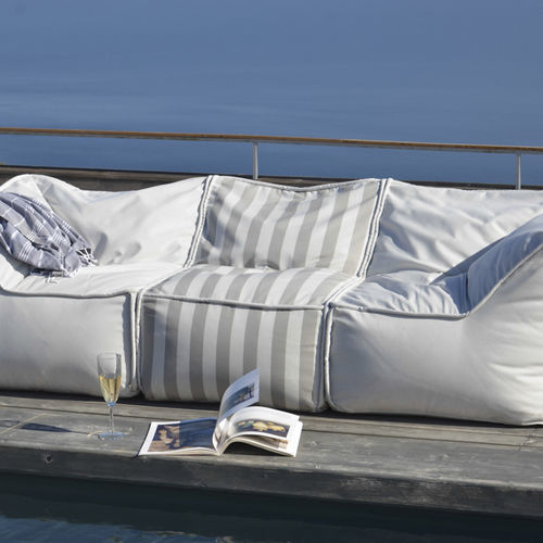 Современное кресло-мешок - FUNKY MIDDLE - POUFOMANIA - из Sunbrella® / из вспененного полистирола / непромокаемое