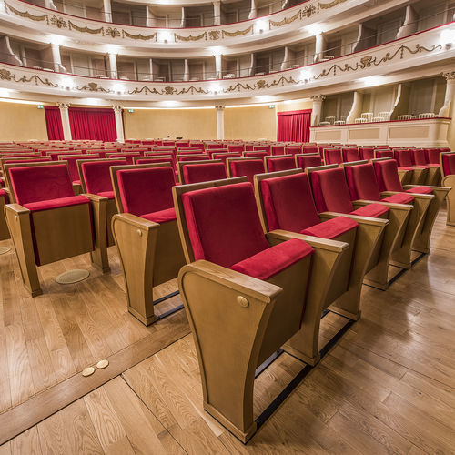 Современное кресло для аудитории - LEGNANO - Cinearredo Italia - из ткани / из ясеня / складное