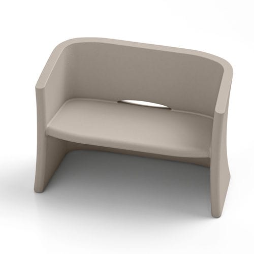 Минималистский диван - BREEZE - Lyxo Design - для наружного применения / из полиэтилена / 100% перерабатываемый
