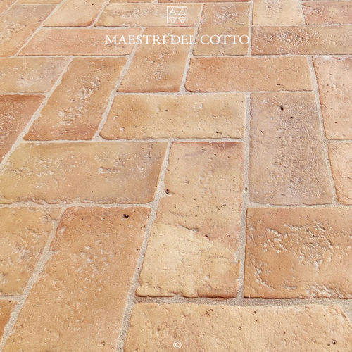 Плитка из терракоты - COTTO ANTICO BUTTERO CHIARO UMBRO  - MAESTRI DEL COTTO - естественная отделка / под старину / для внутреннего применения