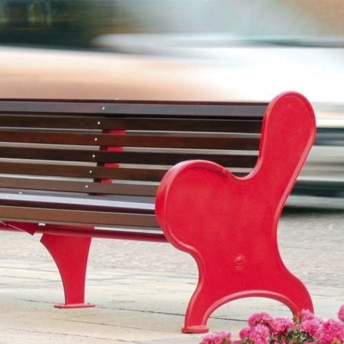 Современная общественная скамейка - MENDINI AMEBA - Ghisamestieri - из лиственных пород дерева / из чугуна / со спинкой
